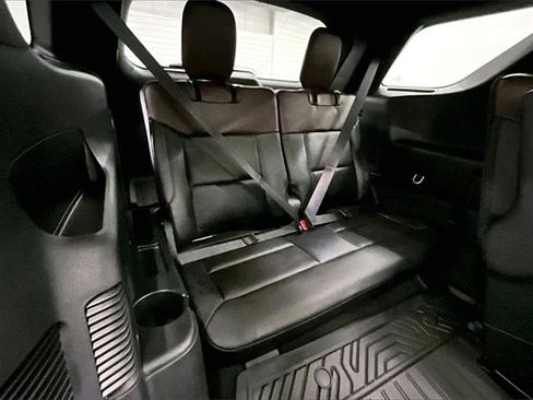 Used 2024 Ford Explorer Platinum w/ Technology Package image 28