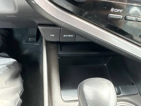 Used 2024 Toyota Camry SE FWD image 18