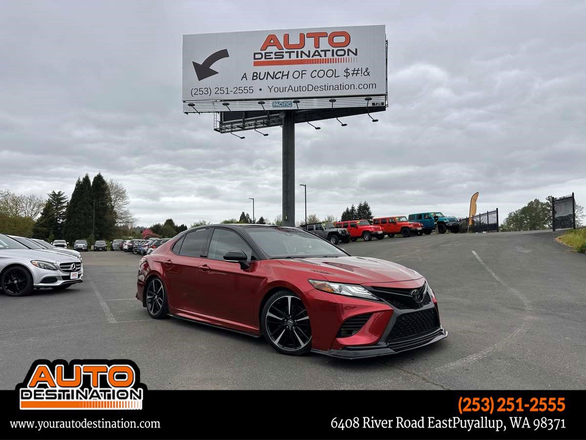 Used 2018 Toyota Camry XSE FWD image 1