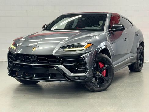 Used 2019 Lamborghini Urus Sport Utility 4D image 2