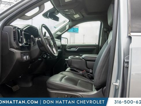 Used 2025 GMC Sierra 1500 SLT AWD/4WD image 3