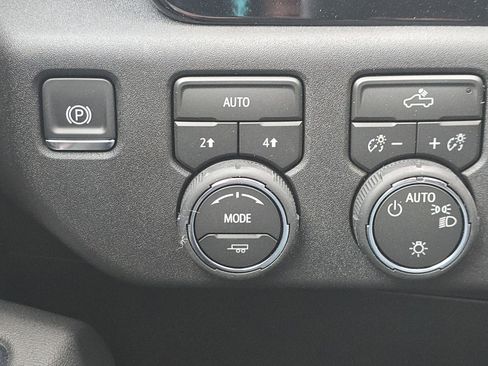 New 2026 Chevrolet Silverado 1500 LT image 27