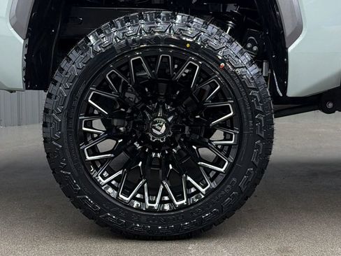 Used 2024 Toyota Tundra Limited image 11