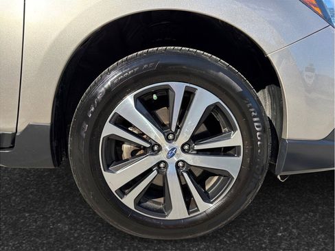 Used 2019 Subaru Outback 2.5i Limited AWD/4WD image 13