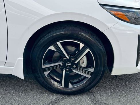 Used 2025 Nissan Sentra SV image 6