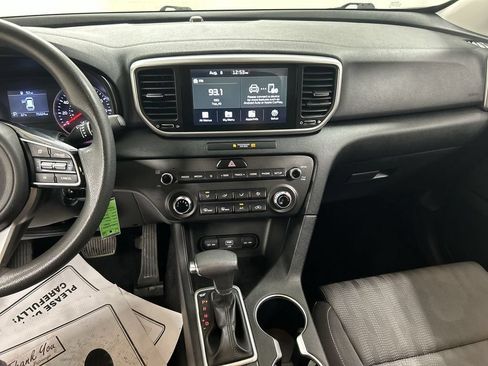 Used 2020 Kia Sportage LX AWD/4WD image 18