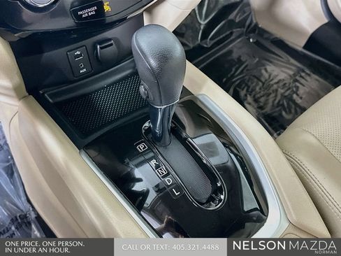 Used 2016 Nissan Rogue SL w/ SL Premium Package FWD image 20