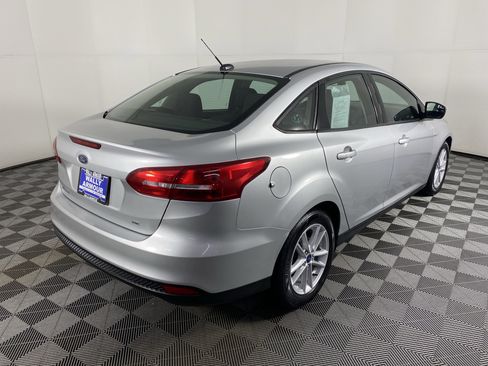 Used 2018 Ford Focus SE image 4