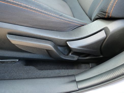 Used 2019 Subaru Crosstrek 2.0i Premium image 20