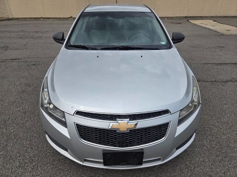 Used 2011 Chevrolet Cruze LS image 16