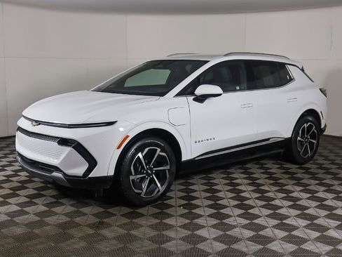 Used 2024 Chevrolet Equinox EV LT image 8