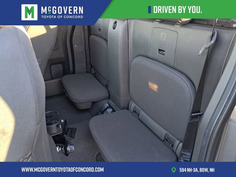 Used 2021 Nissan Frontier SV image 12