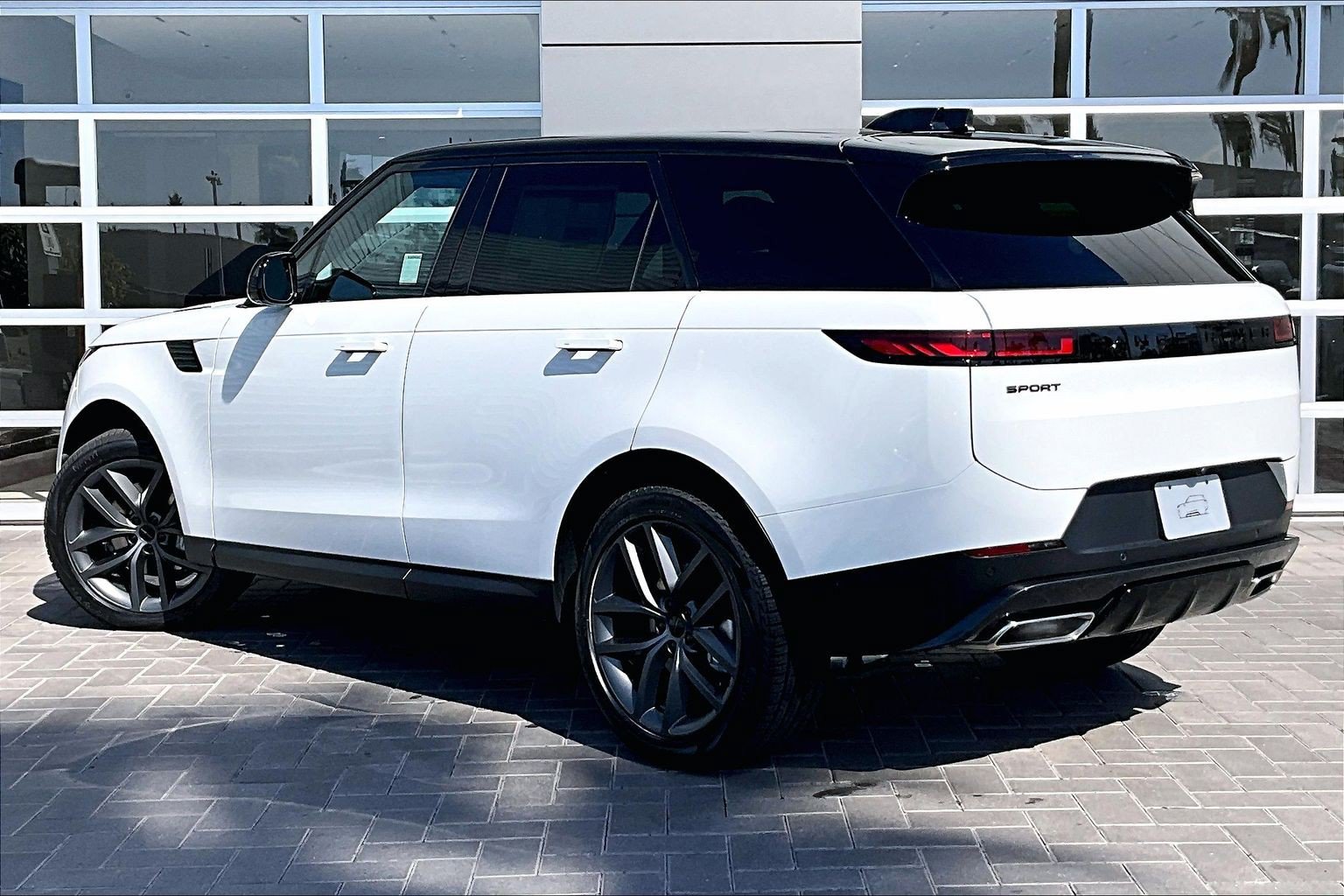 New 2027 Land Rover Range Rover Sport SE AWD/4WD image 3