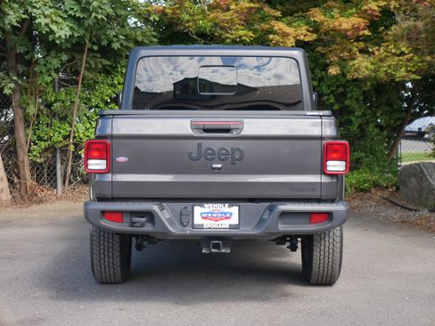 Used 2021 Jeep Gladiator Sport image 23