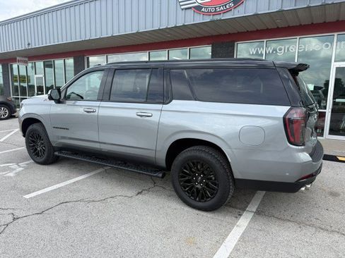 Used 2026 Chevrolet Suburban Z71 AWD/4WD image 4