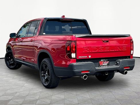 Used 2025 Honda Ridgeline Black Edition image 4