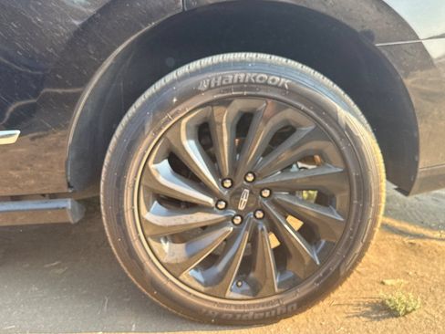 Used 2021 Lincoln Navigator Reserve AWD/4WD image 3