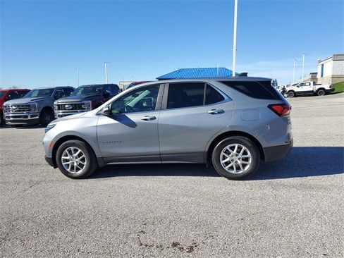 Used 2023 Chevrolet Equinox LT w/ Driver Convenience Package image 7