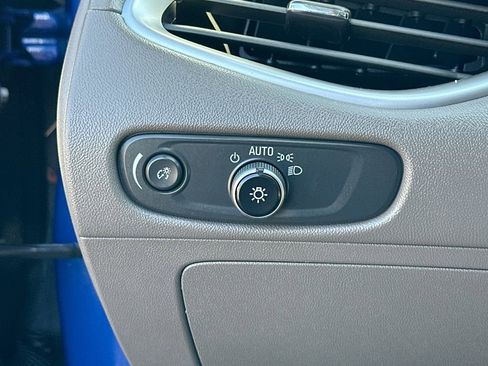 Used 2023 Chevrolet Malibu LT image 11