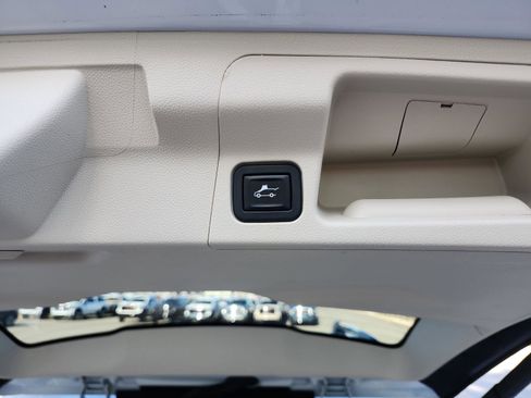 Used 2020 GMC Acadia Denali w/ Trailering Package image 11