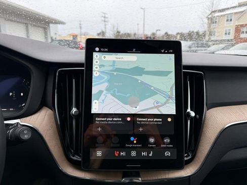 New 2026 Volvo XC60 B5 Plus w/ Protection Package Premier image 24