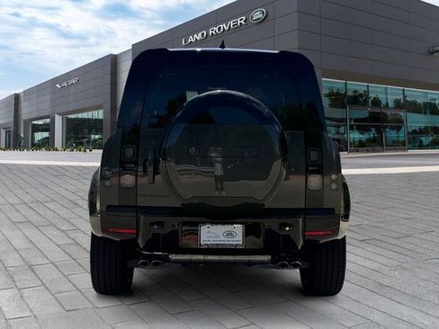 New 2026 Land Rover Defender 110 X-Dynamic SE AWD/4WD image 4