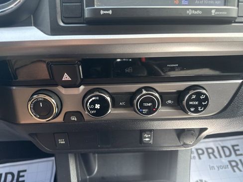 Used 2016 Toyota Tacoma SR5 w/ SR5 Appearance Package (SN) AWD/4WD image 24