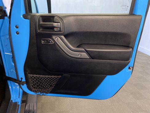 Certified 2018 Jeep Wrangler Unlimited Sport S image 41