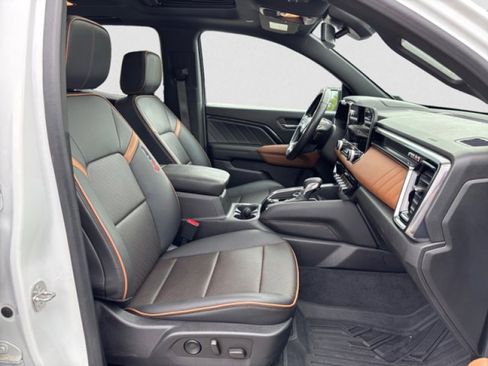 Used 2023 GMC Canyon AT4 w/ AT4 Premium Package image 20