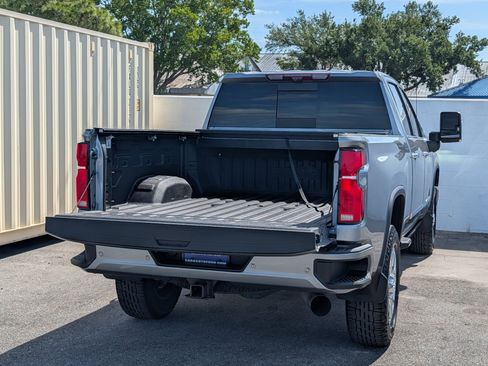 Used 2024 Chevrolet Silverado 2500 High Country w/ High Country Premium Package image 13