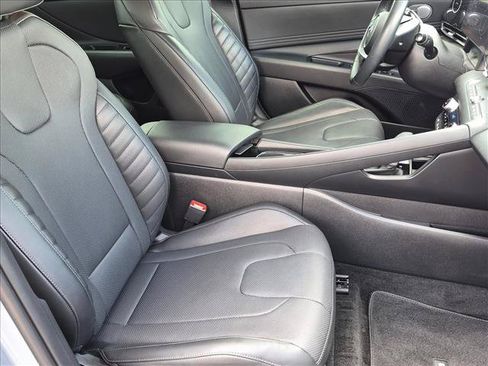 Used 2023 Hyundai Elantra Limited FWD image 28