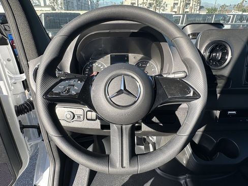 New 2025 Mercedes-Benz Sprinter 2500 image 19
