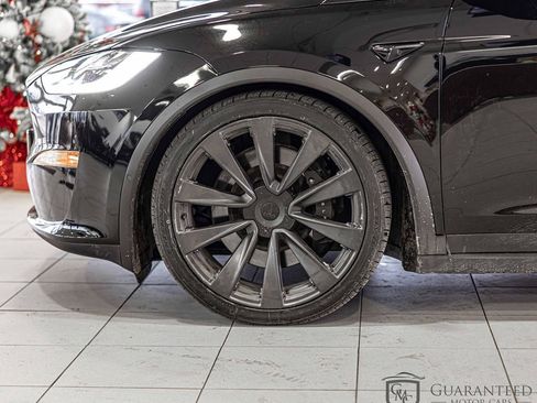 Used 2022 Tesla Model X image 10