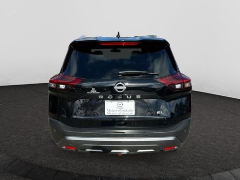Used 2023 Nissan Rogue SL image 4