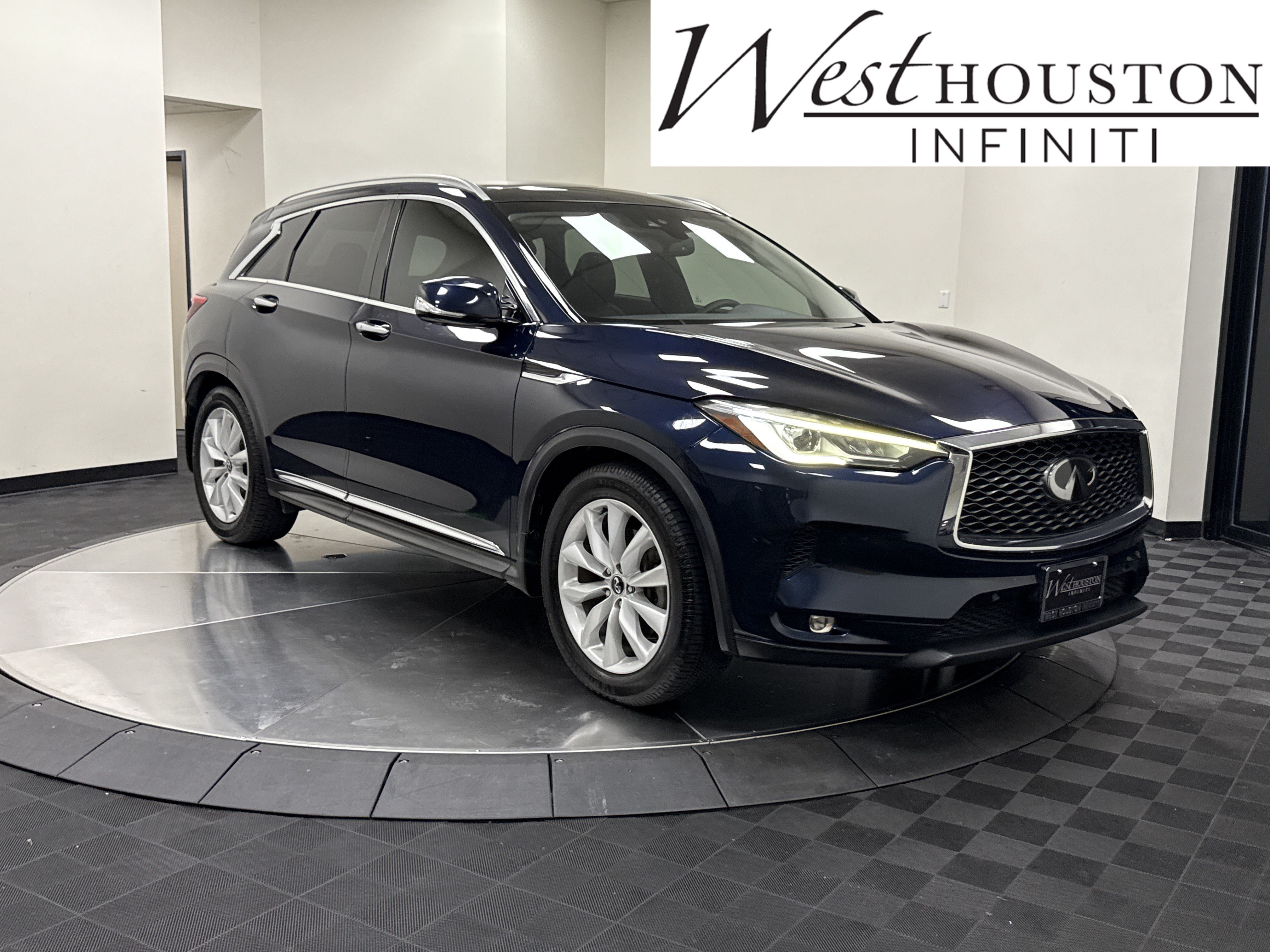 Used 2019 INFINITI QX50 FWD image 1