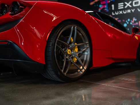 Used 2021 Ferrari F8 Tributo image 15