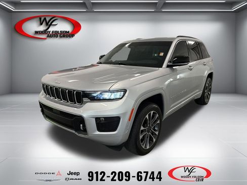 Used 2025 Jeep Grand Cherokee Overland w/ Luxury Tech Group IV AWD/4WD image 1