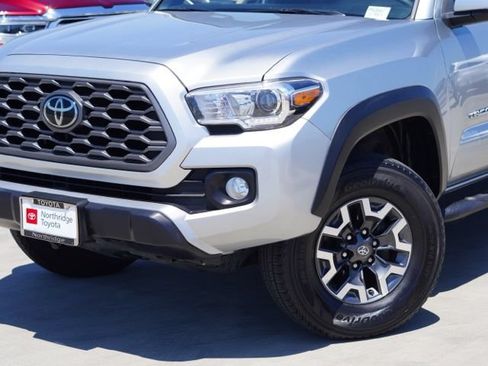 Used 2023 Toyota Tacoma TRD Off-Road w/ Technology Package AWD/4WD image 6