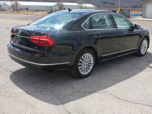 Used 2016 Volkswagen Passat 1.8T SE image 6