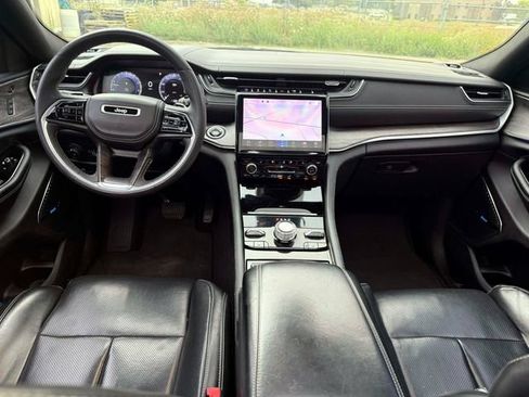Certified 2023 Jeep Grand Cherokee L Overland w/ Luxury Tech Group IV AWD/4WD image 18