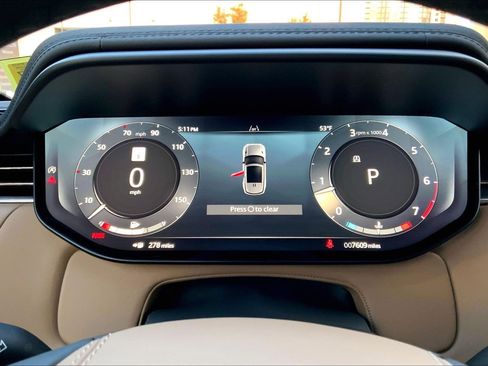 Used 2024 Land Rover Range Rover Sport SE image 25