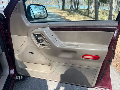 Used 2001 Jeep Grand Cherokee Limited AWD/4WD image 19