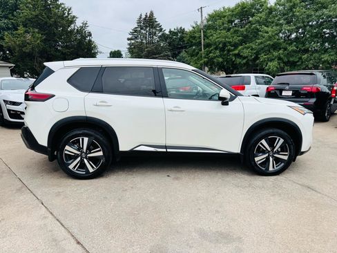 Used 2021 Nissan Rogue SL AWD/4WD image 2