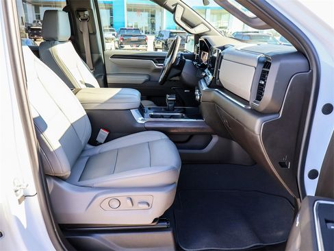 Certified 2024 GMC Sierra 1500 SLT w/ SLT Convenience Package image 16