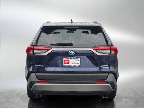 Used 2019 Toyota RAV4 Limited AWD/4WD image 4