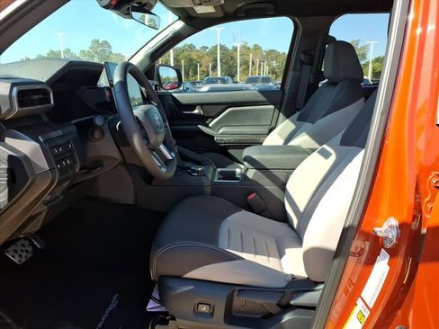 Certified 2025 Toyota Tacoma TRD Sport image 17