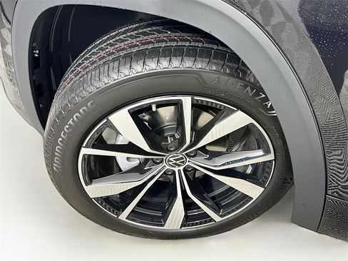 New 2026 Volkswagen Atlas SEL Premium R-Line image 24