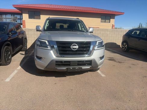 Used 2022 Nissan Armada SL image 2