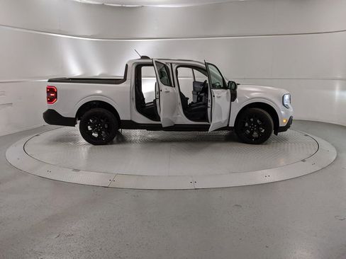 New 2026 Ford Maverick Lariat w/ Black Appearance Package image 8