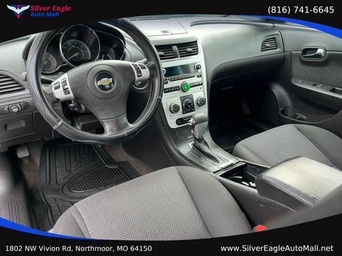 Used 2009 Chevrolet Malibu LT FWD image 6